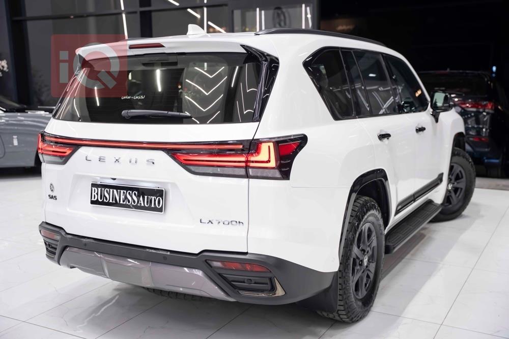 Lexus LX